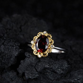 S925 sterling Silver Ring Inlaid With Natural Topaz and Lapis Lazuli In A Floral Design
